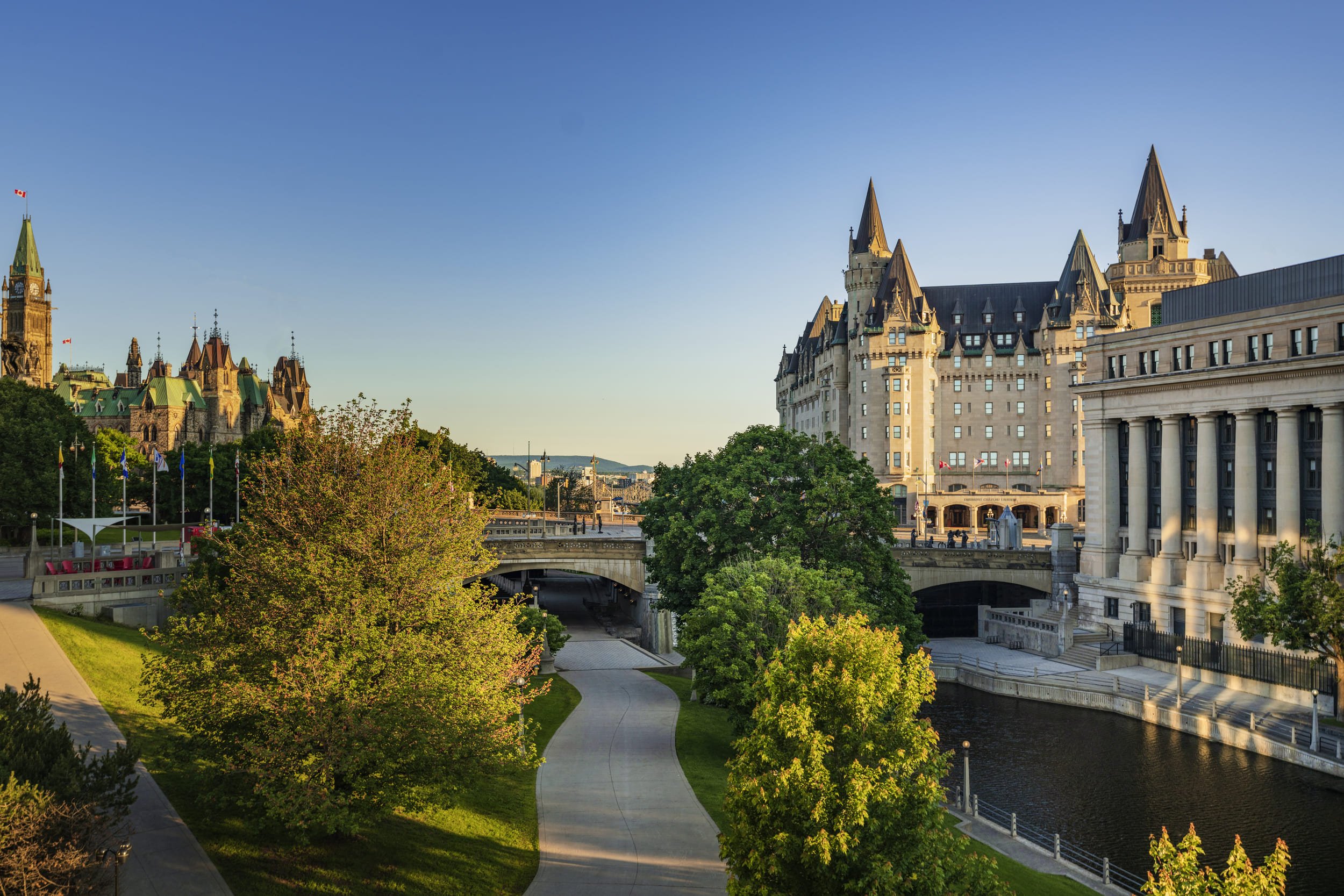 Chateau Laurier daytime